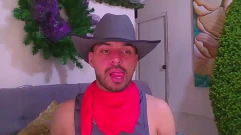 Snapshot of thomassmith2023 chatting on March 9, 2025, 9:14 pm thomas smith online show from March 9, 2025, 9:14 pm