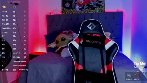 Snapshot of thomklein chatting on December 11, 2024, 8:07 pm Thom Klein online show from December 11, 2024, 8:07 pm