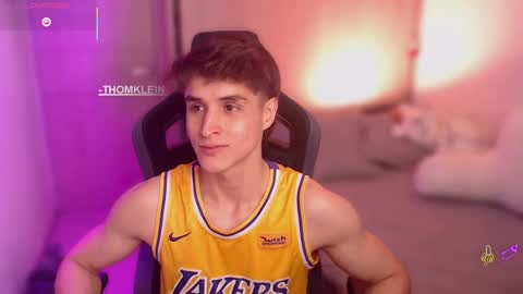 Snapshot of thomklein chatting on September 11, 2025, 7:47 pm Thom Klein online show from September 11, 2025, 7:47 pm