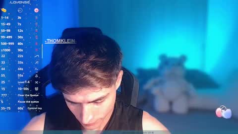 Snapshot of thomklein chatting on September 25, 2025, 7:28 pm Thom Klein online show from September 25, 2025, 7:28 pm