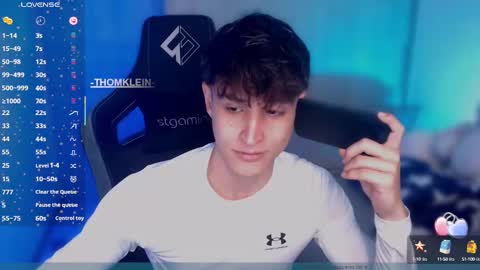 Snapshot of thomklein chatting on September 26, 2025, 5:17 pm Thom Klein online show from September 26, 2025, 5:17 pm