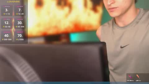 Snapshot of thomklein chatting on October 2, 2025, 10:11 am Thom Klein online show from October 2, 2025, 10:11 am