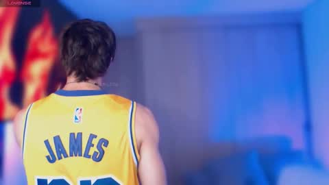 Snapshot of thomklein chatting on October 9, 2025, 7:12 pm Thom Klein online show from October 9, 2025, 7:12 pm