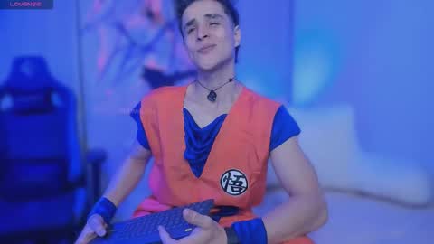 Snapshot of thomklein chatting on October 28, 2025, 7:49 pm Thom Klein online show from October 28, 2025, 7:49 pm