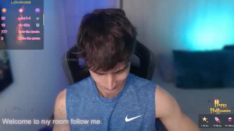 Snapshot of thomklein chatting on November 5, 2025, 7:25 pm Thom Klein online show from November 5, 2025, 7:25 pm