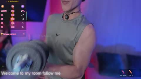 Snapshot of thomklein chatting on November 10, 2025, 6:51 pm Thom Klein online show from November 10, 2025, 6:51 pm