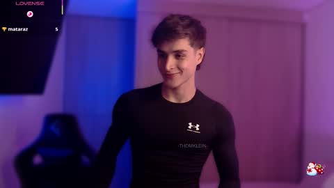 Snapshot of thomklein chatting on December 16, 2025, 8:14 pm Thom Klein online show from December 16, 2025, 8:14 pm