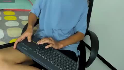  thommy comp online show from February 27, 2025, 7:44 am