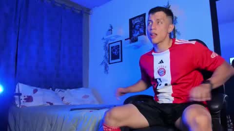 Snapshot of thomsevery chatting on October 31, 2025, 11:39 pm Thoms Every online show from October 31, 2025, 11:39 pm