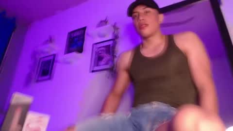 Snapshot of thomsevery_ chatting on December 14, 2024, 3:18 am Thoms Every online show from December 14, 2024, 3:18 am
