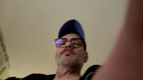 Snapshot of thomster1972good chatting on January 18, 2026, 2:26 am Tom online show from January 18, 2026, 2:26 am