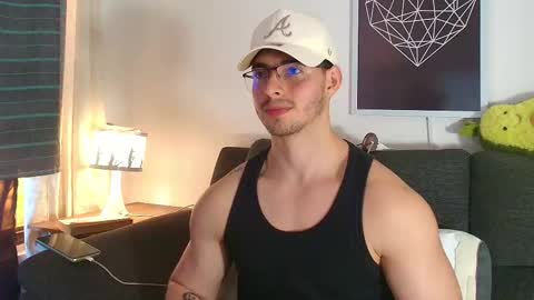 Snapshot of thomylov chatting on February 7, 2026, 3:05 pm thomylov online show from February 7, 2026, 3:05 pm