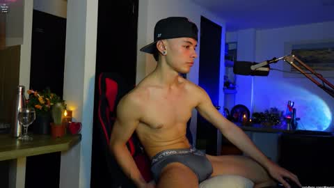   L e a n d e r   25OFF ON MY OF online show from March 26, 2026, 2:17 am