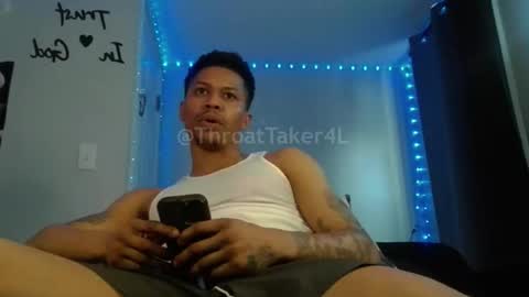 Snapshot of throattaker4l_ chatting on March 31, 2026, 12:16 pm ThroatTaker4l online show from March 31, 2026, 12:16 pm
