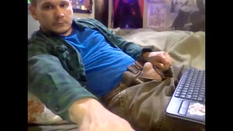 thunder8u42 online show from April 3, 2026, 2:48 pm