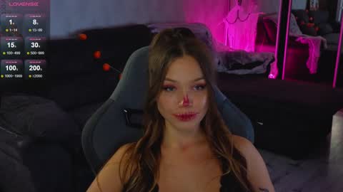 Snapshot of tia__moon chatting on October 25, 2025, 7:30 pm tia__moon online show from October 25, 2025, 7:30 pm