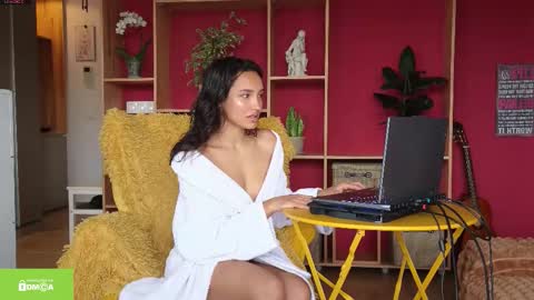 Snapshot of tia_j chatting on November 10, 2025, 7:18 am tia_j online show from November 10, 2025, 7:18 am