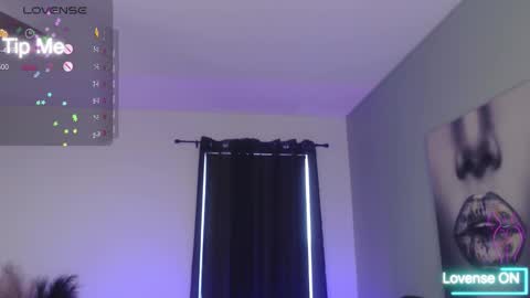 Tia Bella online show from October 26, 2025, 8:59 pm