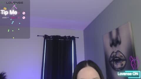 Tia Bella online show from November 28, 2025, 9:17 pm