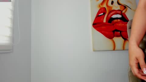 Snapshot of tiago_hannah chatting on September 18, 2025, 1:57 pm carolina online show from September 18, 2025, 1:57 pm