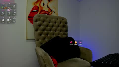 Snapshot of tiago_hannah chatting on October 17, 2025, 9:45 am carolina online show from October 17, 2025, 9:45 am