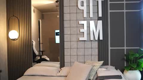 Snapshot of tian_brooks chatting on December 15, 2025, 4:50 am Tian Brooks online show from December 15, 2025, 4:50 am