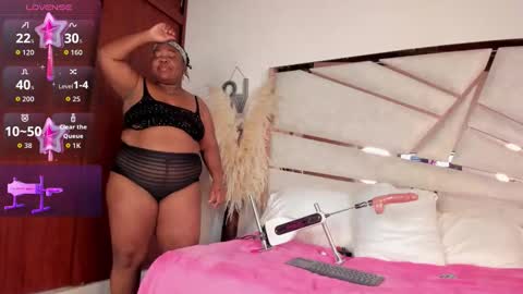 tiana_ebonyxx online show from January 16, 2026, 2:10 pm