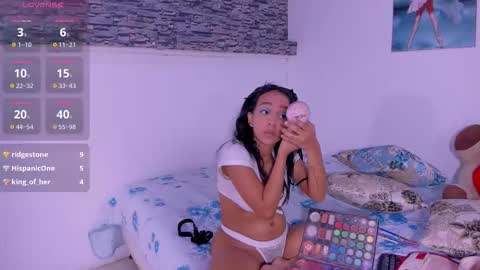 Snapshot of tiana_glowxxx chatting on December 5, 2025, 1:31 pm Tiana online show from December 5, 2025, 1:31 pm