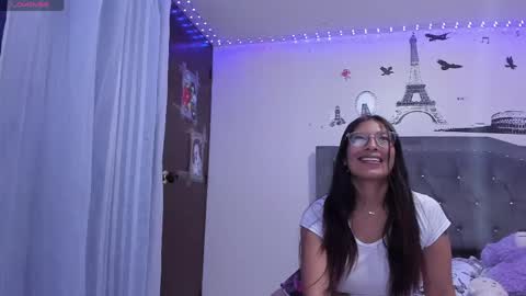 Snapshot of tiana_violet chatting on April 21, 2026, 1:53 am tiana_violet online show from April 21, 2026, 1:53 am