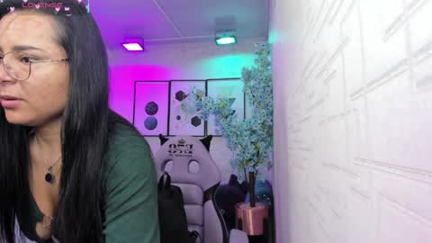 Tiara  online show from April 8, 2026, 3:17 am