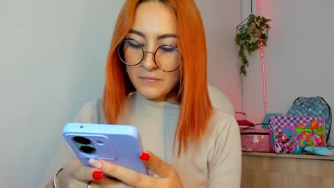 Snapshot of tiarha_ chatting on December 11, 2024, 5:21 am Tiarha online show from December 11, 2024, 5:21 am