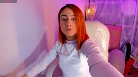 Snapshot of tiarha_ chatting on January 13, 2025, 5:33 am Tiarha online show from January 13, 2025, 5:33 am