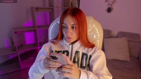 Snapshot of tiarha_ chatting on January 23, 2025, 3:37 am Tiarha online show from January 23, 2025, 3:37 am