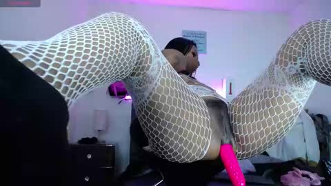 Snapshot of tifanny_nails chatting on February 15, 2025, 11:50 am Tifanny Nails online show from February 15, 2025, 11:50 am