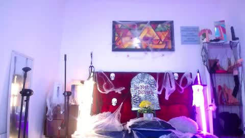 Snapshot of tifanny_nails chatting on October 17, 2025, 12:30 pm Tifanny Nails online show from October 17, 2025, 12:30 pm