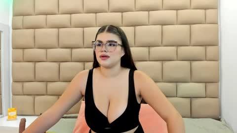 Snapshot of tifannyrosen chatting on May 25, 2026, 11:49 am Tifanny online show from May 25, 2026, 11:49 am