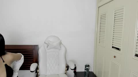 Snapshot of tifanymonroehot chatting on December 21, 2025, 11:17 am tifanymonroehot online show from December 21, 2025, 11:17 am