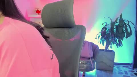    online show from July 8, 2026, 4:06 am