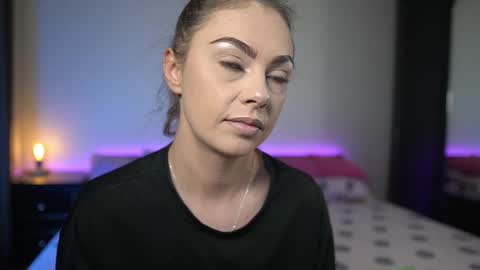 Tiffany online show from September 30, 2025, 8:25 pm