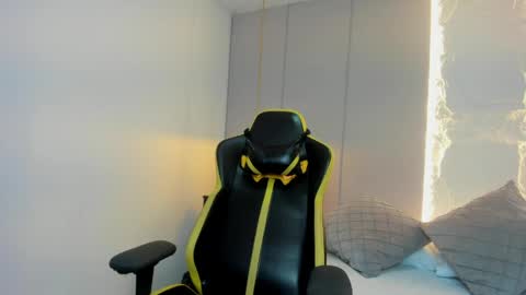 T I F F A N N Y online show from April 7, 2026, 6:30 pm