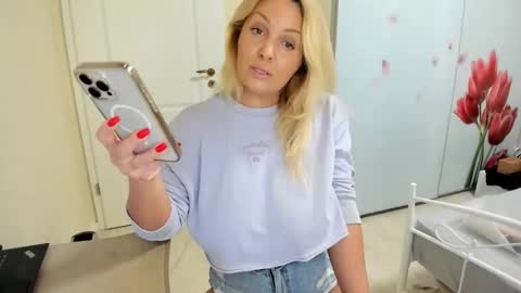 Snapshot of tiffany0 chatting on February 12, 2026, 6:14 pm Tiffany your girl next door online show from February 12, 2026, 6:14 pm