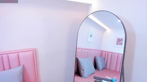 Snapshot of tiffany_glow_ chatting on December 2, 2025, 8:04 pm Tiffany online show from December 2, 2025, 8:04 pm