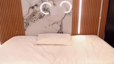 STEFANNY WELL online show from November 20, 2025, 12:16 pm