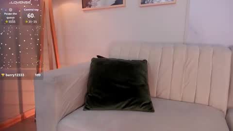 Snapshot of tiffany_low chatting on January 10, 2026, 1:57 pm tiffany_low online show from January 10, 2026, 1:57 pm