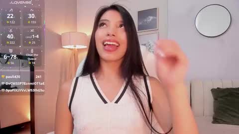 Snapshot of tiffany_low chatting on January 15, 2026, 4:44 pm tiffany_low online show from January 15, 2026, 4:44 pm