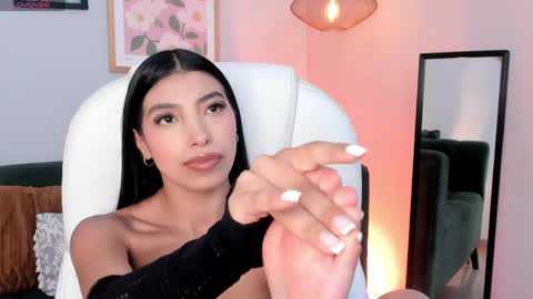 tiffany_low online show from May 14, 2026, 4:36 pm