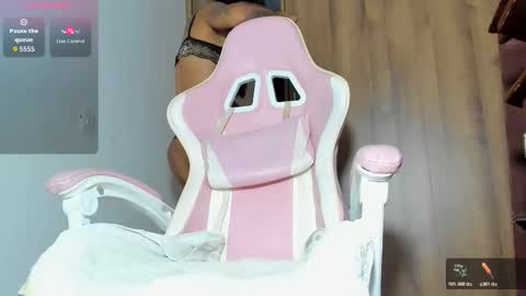  Tiffany  online show from October 19, 2025, 2:12 am