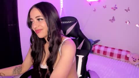 tiffany sofia online show from February 10, 2026, 9:41 pm