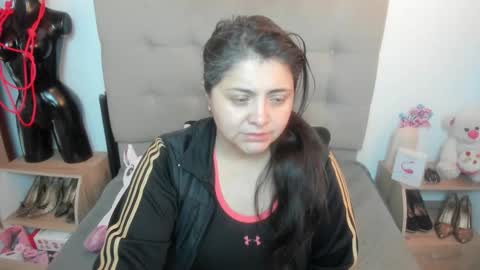 TiffanyAmazing online show from December 4, 2025, 12:25 pm