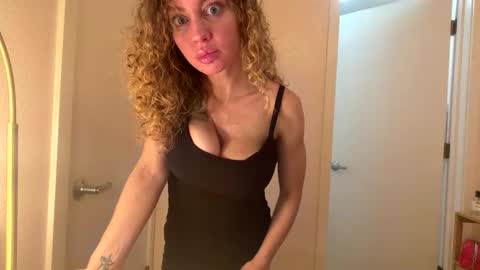 Snapshot of tiffanybankxxx chatting on November 18, 2025, 11:36 am tiffanybankxxx online show from November 18, 2025, 11:36 am